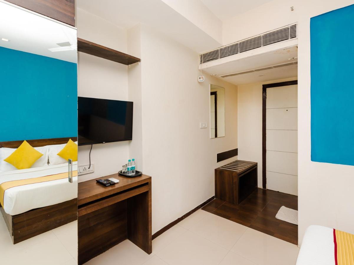 Hotel Aura - Near Malad Link Road Gorai Exteriör bild