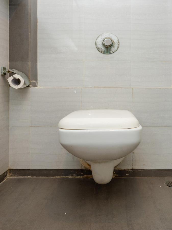 Hotel Aura - Near Malad Link Road Gorai Exteriör bild