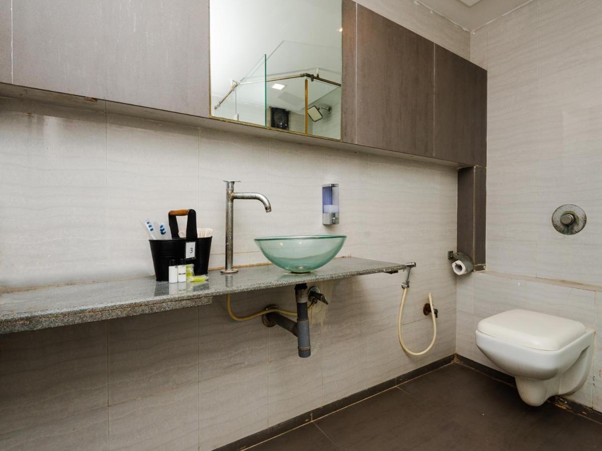 Hotel Aura - Near Malad Link Road Gorai Exteriör bild